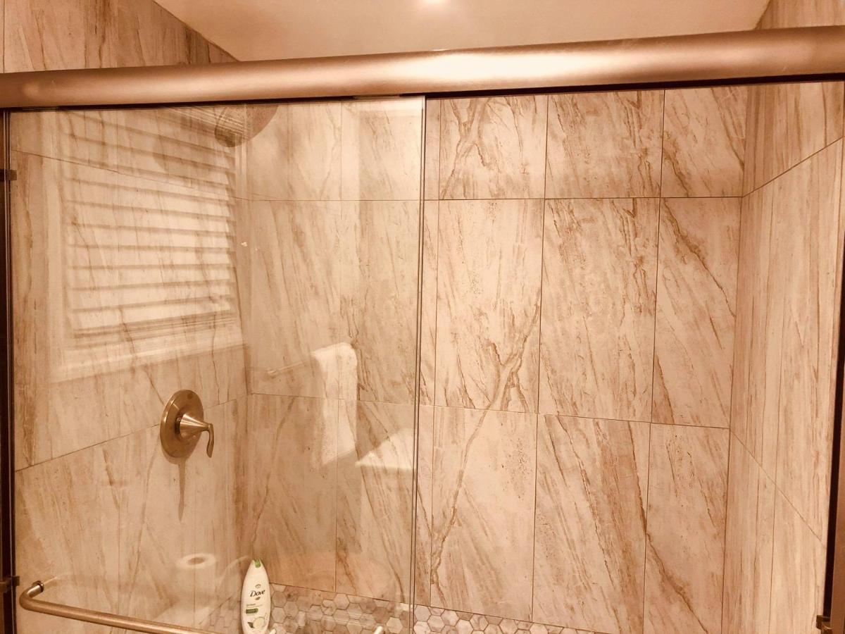Elegant Marble Suite #6 Нассау Экстерьер фото