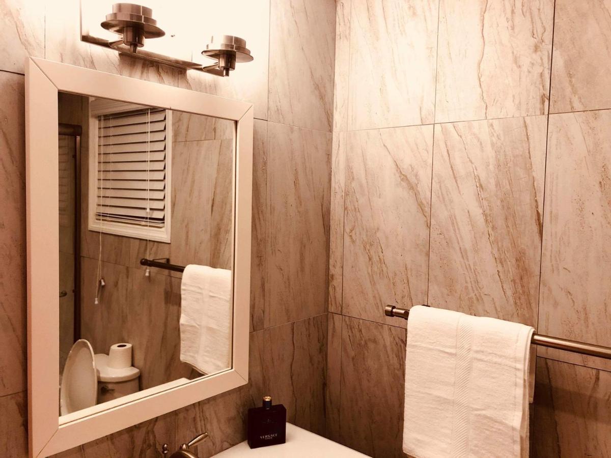 Elegant Marble Suite #6 Нассау Экстерьер фото